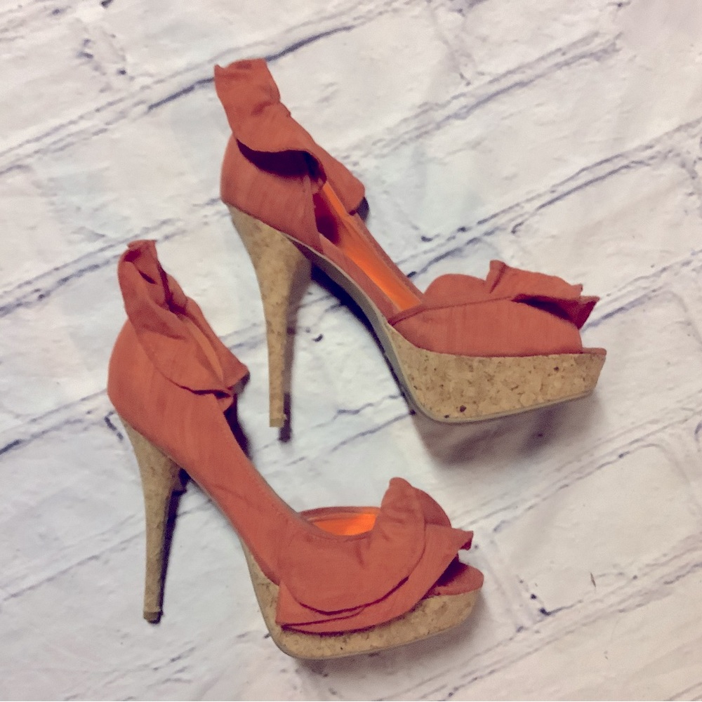 DOLLHOUSE WOMENS HIGH HEEL SHOES.
